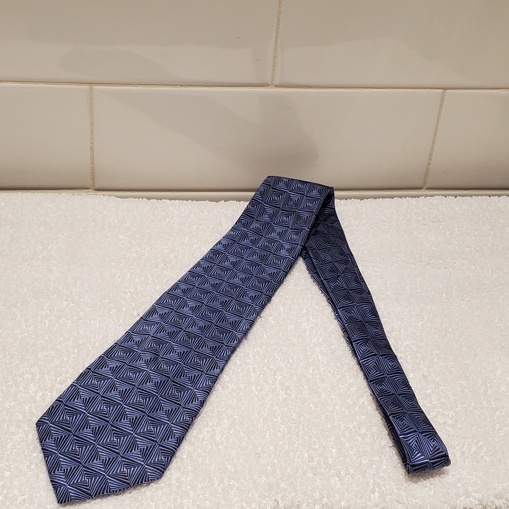 CRAZY HORSE Geometric Design Blue 100% Silk Necktie